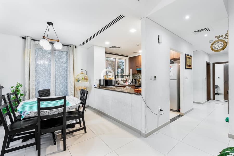 4 BR Townhouse| Single Row | Vacant On Transfer - Image 7