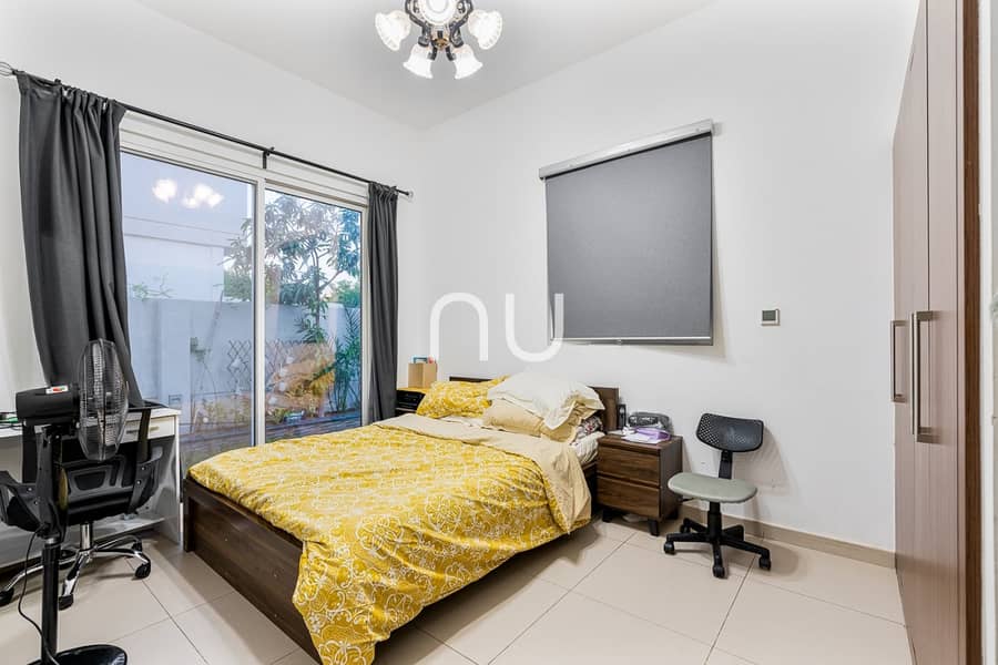 4 BR Townhouse| Single Row | Vacant On Transfer - Image 9