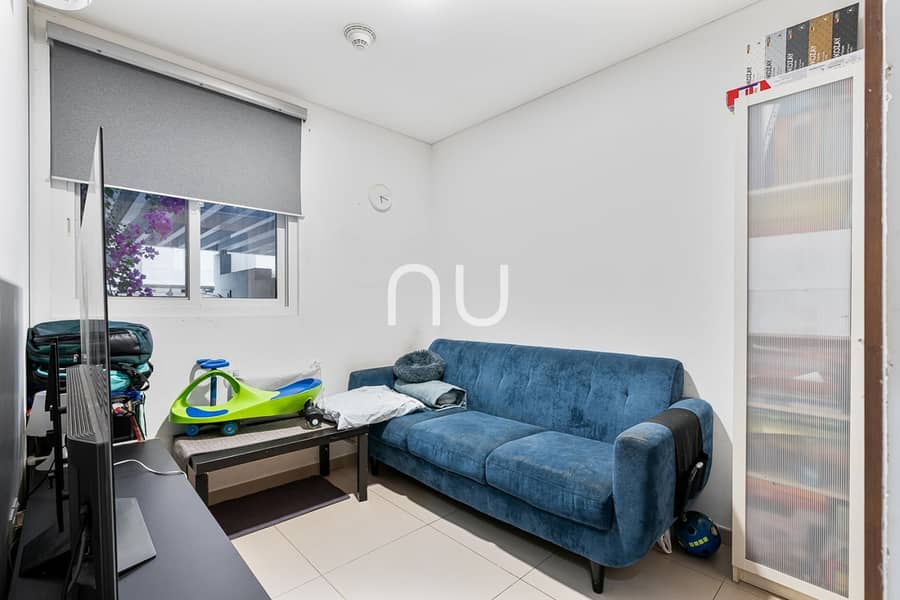 4 BR Townhouse| Single Row | Vacant On Transfer - Image 11