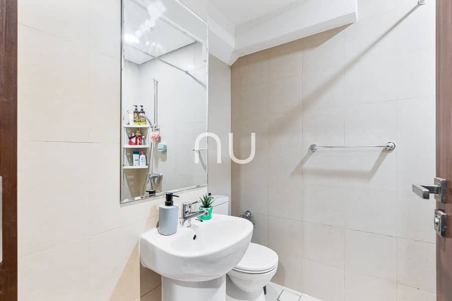 4 BR Townhouse| Single Row | Vacant On Transfer - Image 12