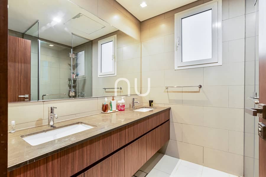 4 BR Townhouse| Single Row | Vacant On Transfer - Image 19