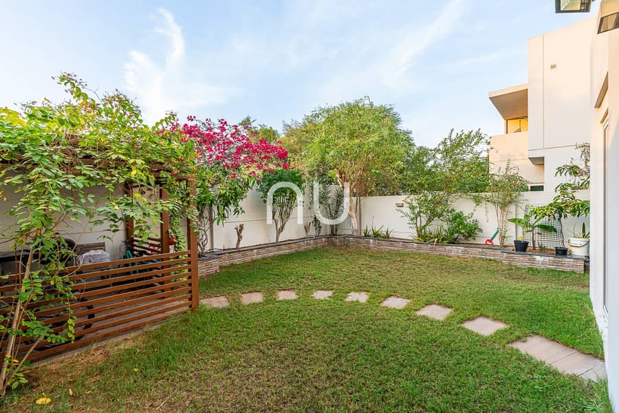 4 BR Townhouse| Single Row | Vacant On Transfer - Image 21