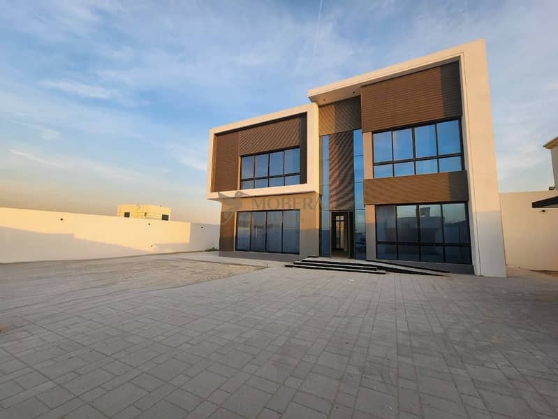 Spacious 5BR Family Villa | Bright & Airy | Modern