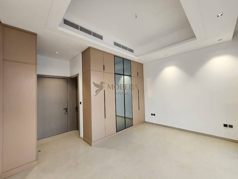 Spacious 5BR Family Villa | Bright & Airy | Modern - Image 6