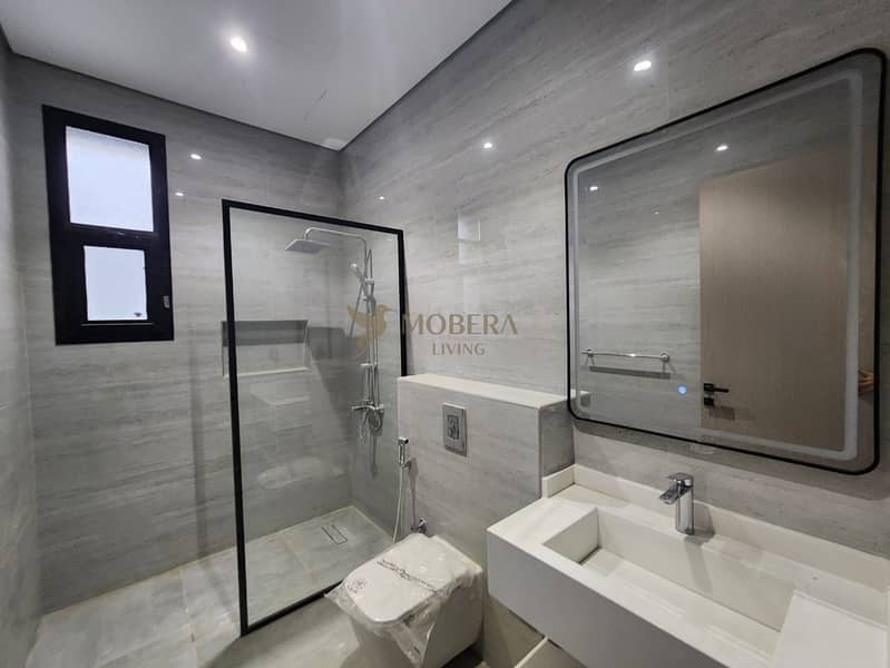 Spacious 5BR Family Villa | Bright & Airy | Modern - Image 10