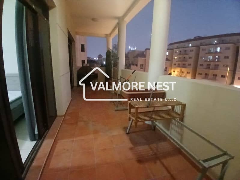 Spacious 2bhk I With huge balcony I Prime spot