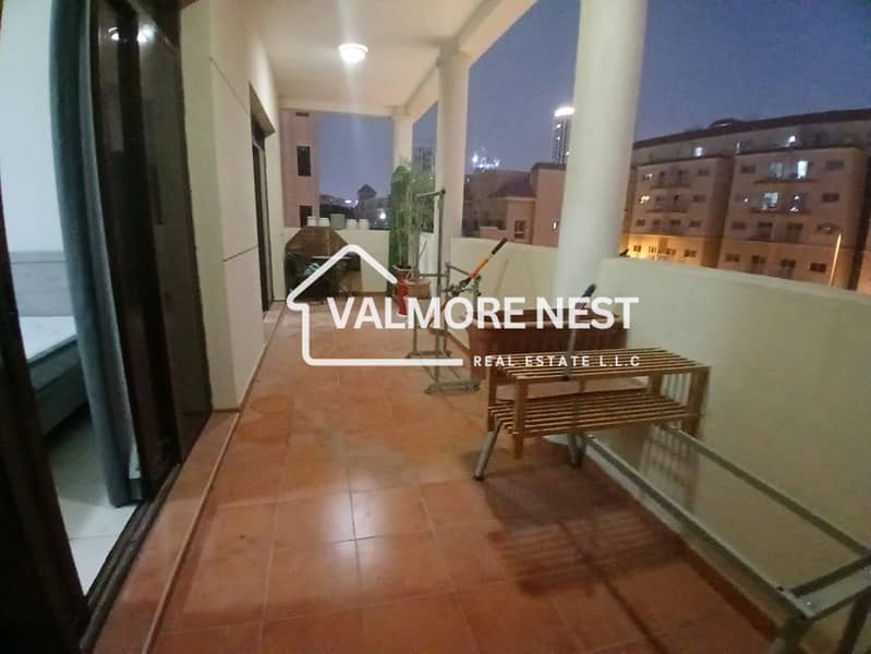 Spacious 2bhk I With huge balcony I Prime spot