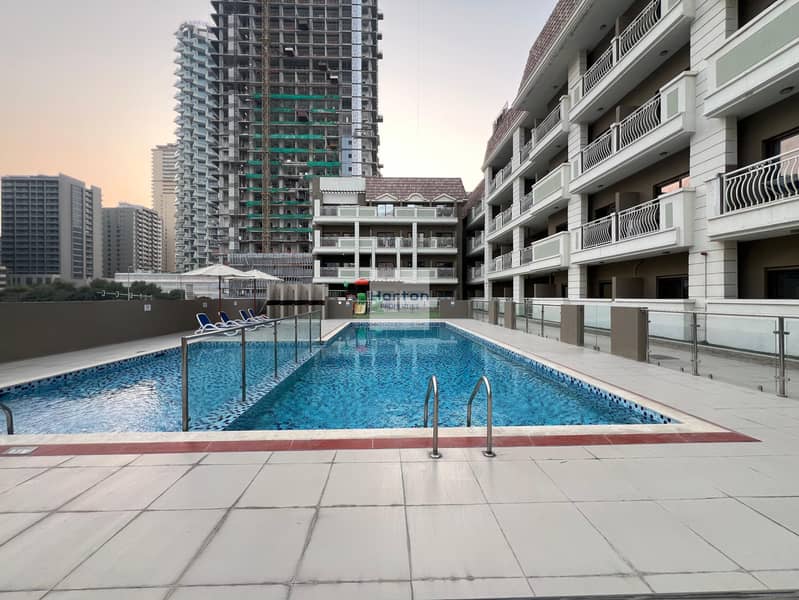 FULLY FURNISHED I INCLUDING BILLS I READY TO MOVE