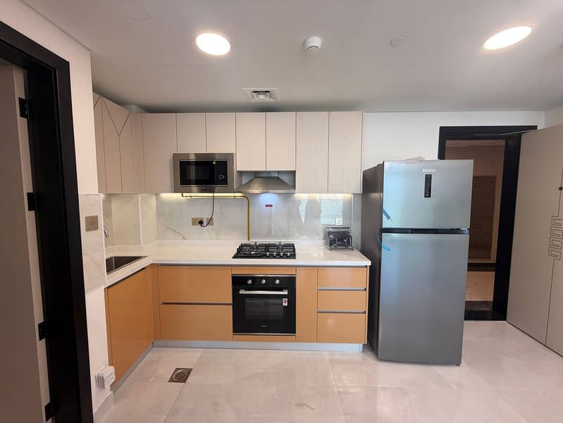 Vacant | Prime Location | Spacious Layout - Image 8