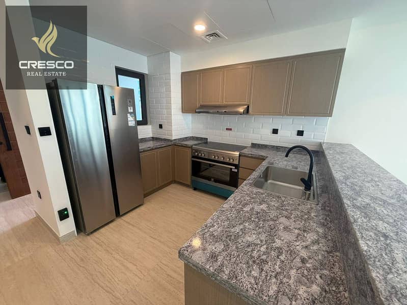 SINGLE ROW | SPACIOUS | BRAND NEW