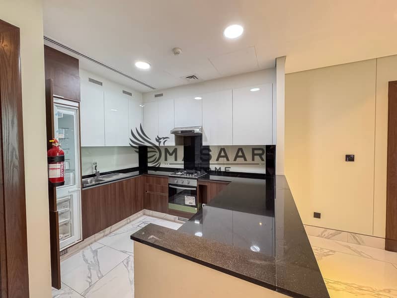 Canal n Skyline View | Huge Balcony | Negotiable - Image 9