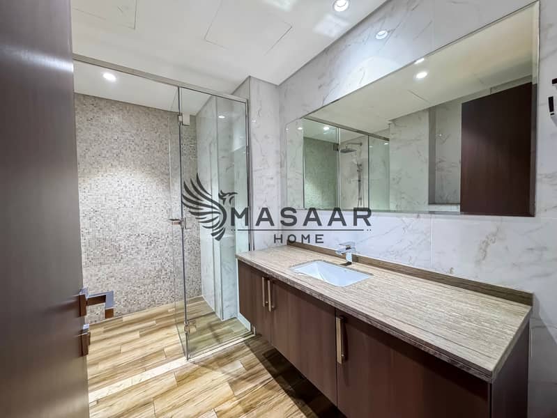 Canal n Skyline View | Huge Balcony | Negotiable - Image 12