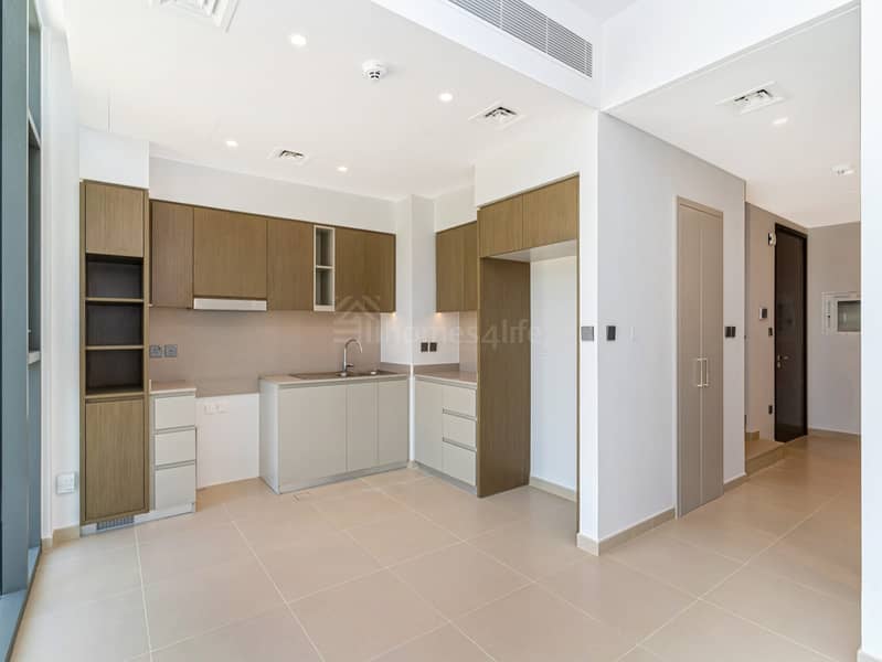 Exclusive | On Pool and Park | Prime Location - Image 6