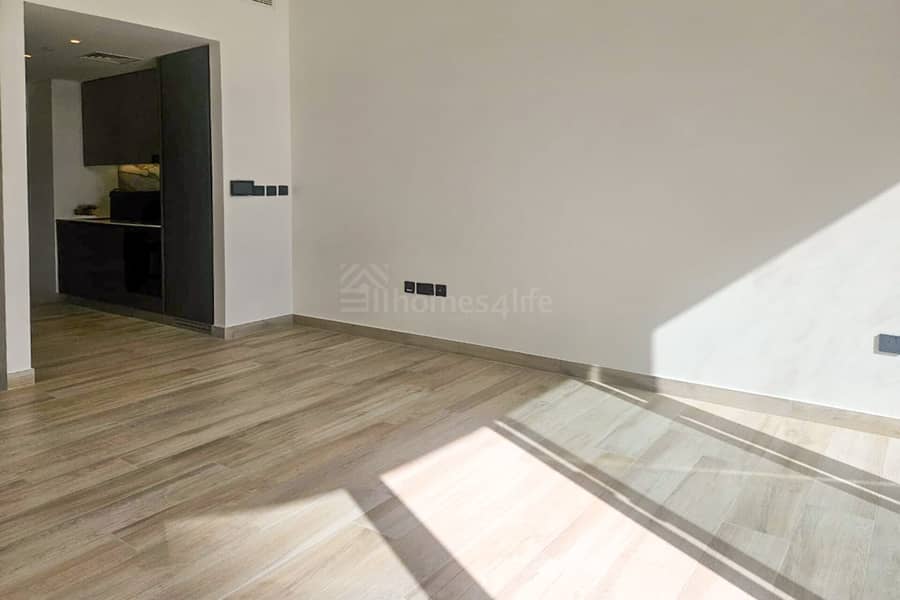 Modern Studio for Rent | Oxford Gardens Arjan