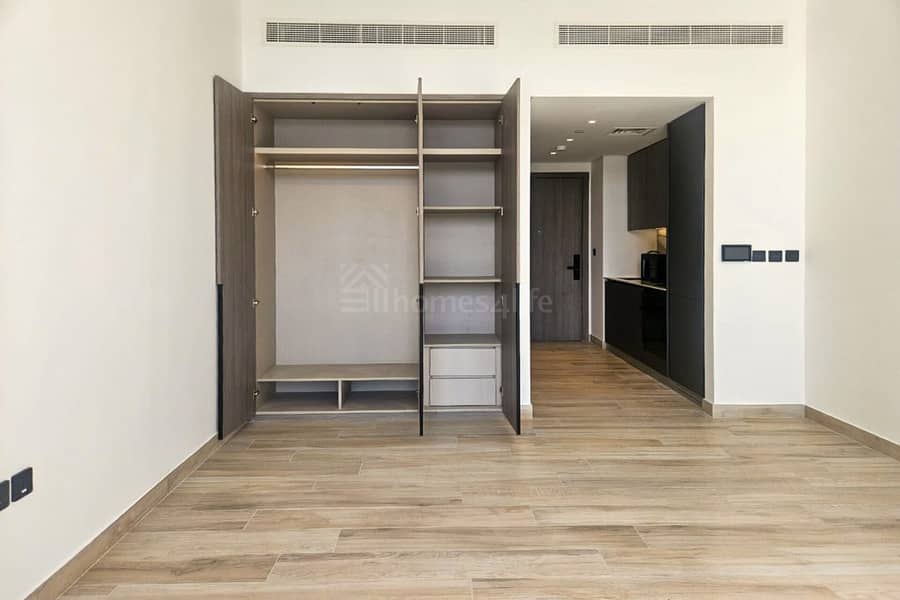 Modern Studio for Rent | Oxford Gardens Arjan - Image 6