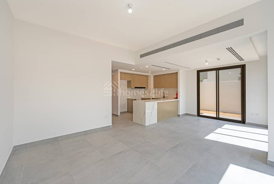 Exquisite | Spacious | Spectacular Unit