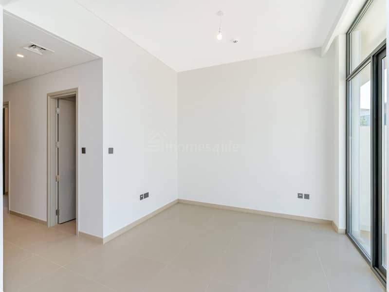 Exclusive | On Pool and Park | Prime Location - Image 7