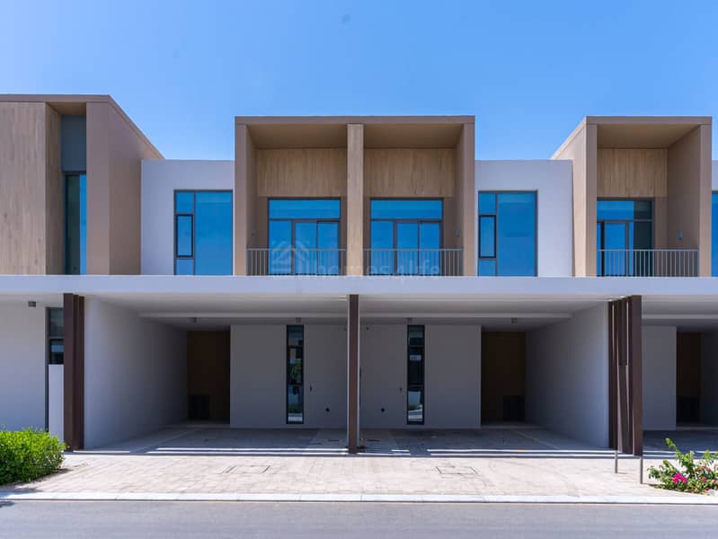 Exclusive | On Pool and Park | Prime Location - Image 9