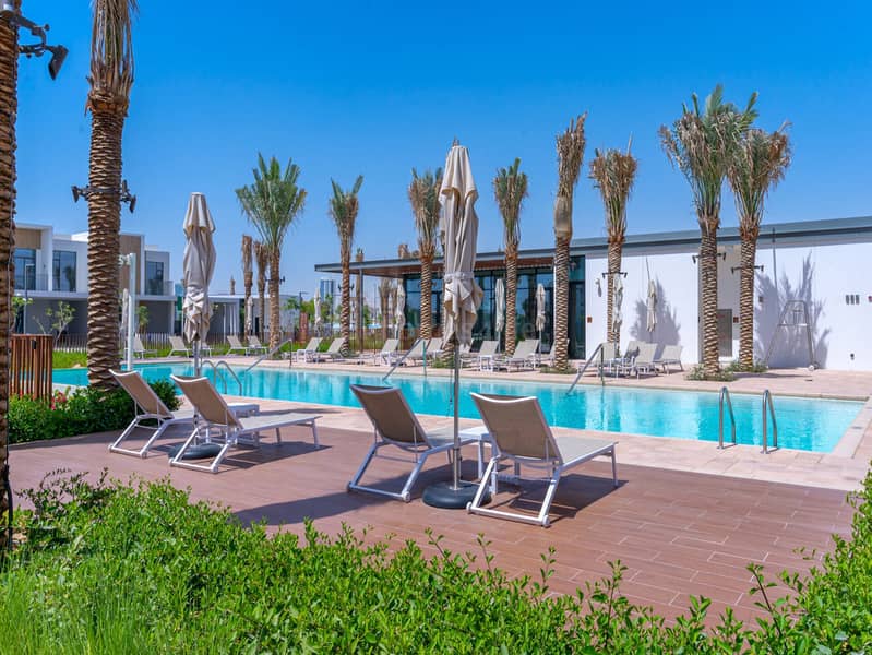 Exclusive | On Pool and Park | Prime Location - Image 12