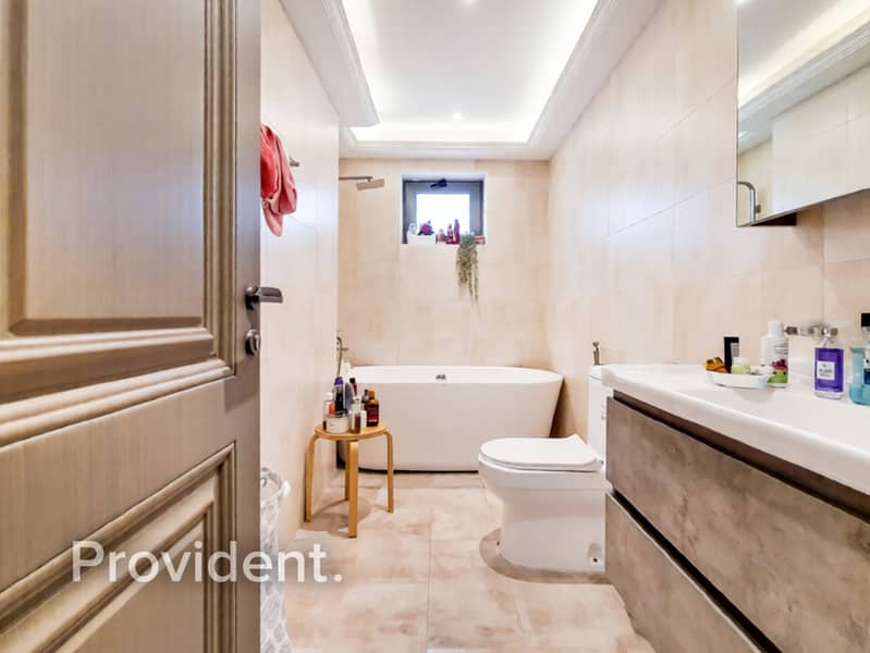 Exclusive Unit | Large Plot | Stunning Park View - Image 11