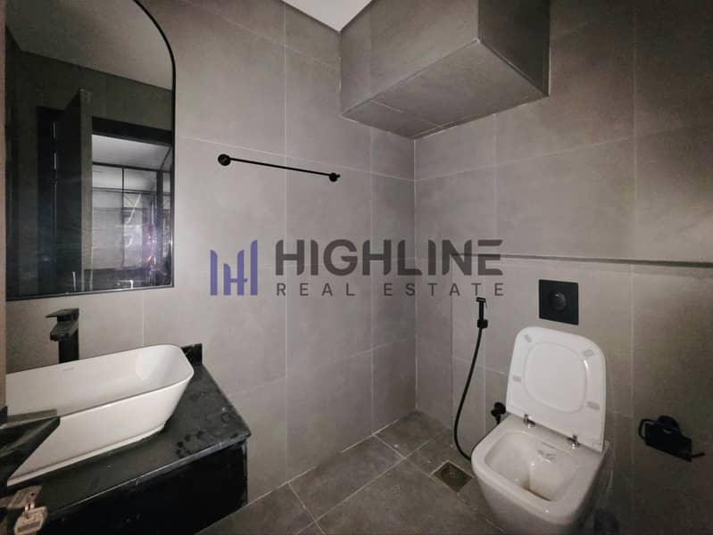 Premium 5BR Family Villa with Private Pool - Image 11