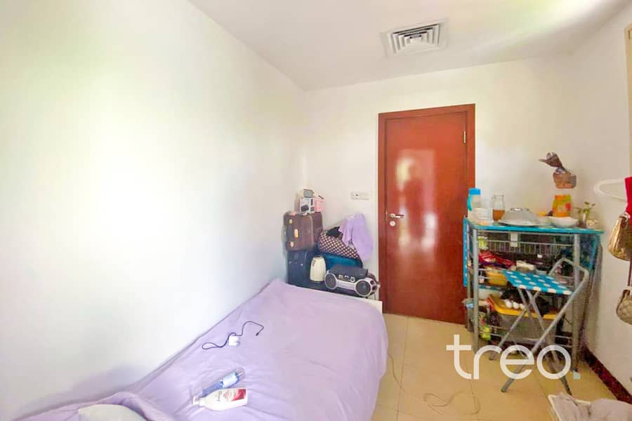 Park Backing | Single Row | Spacious Garden - Image 11