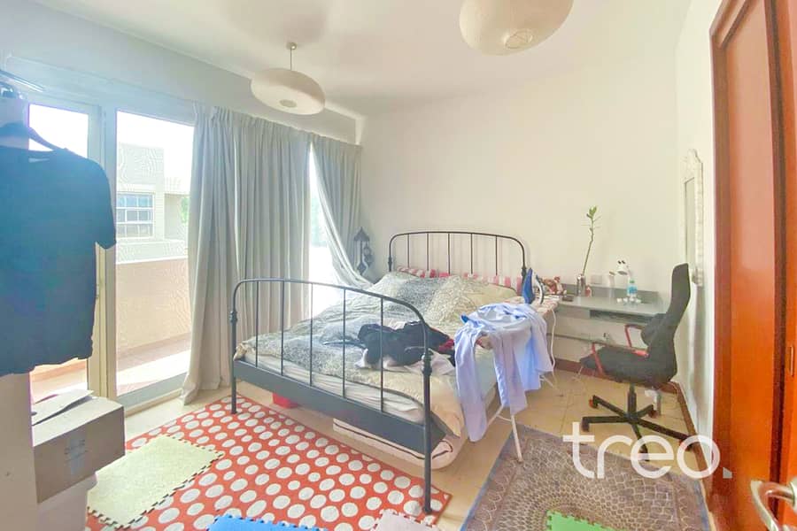 Park Backing | Single Row | Spacious Garden - Image 15