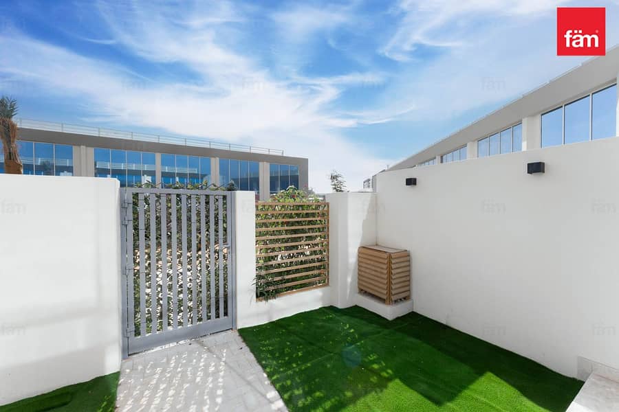 Green Belt Facing | Vacant | Great Location | New