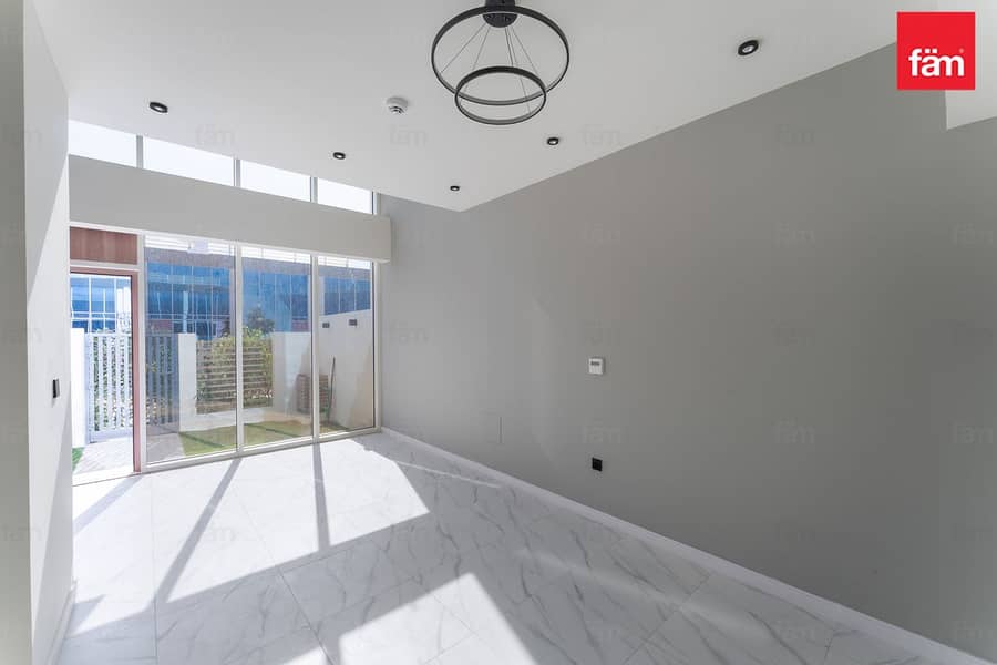 Green Belt Facing | Vacant | Great Location | New