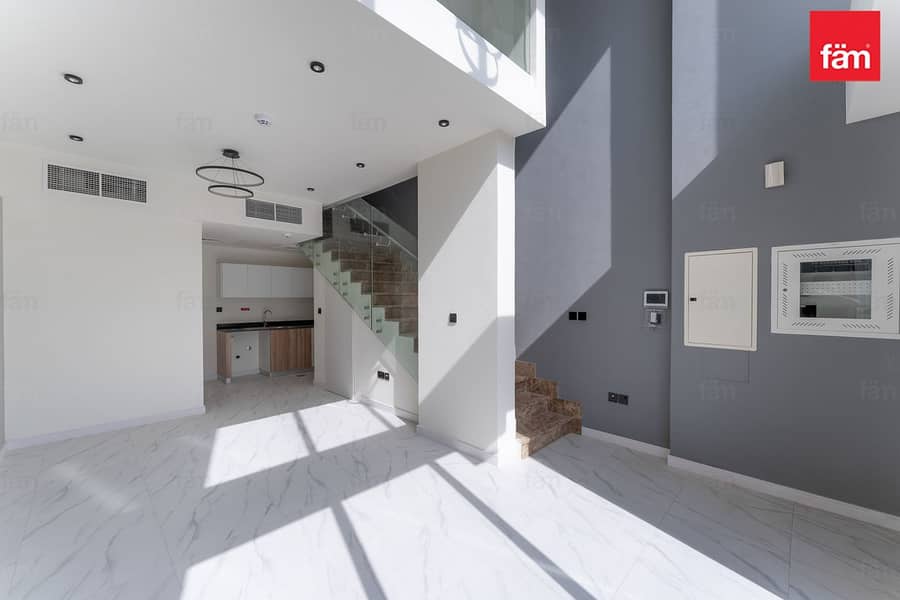 Green Belt Facing | Vacant | Great Location | New - Image 9