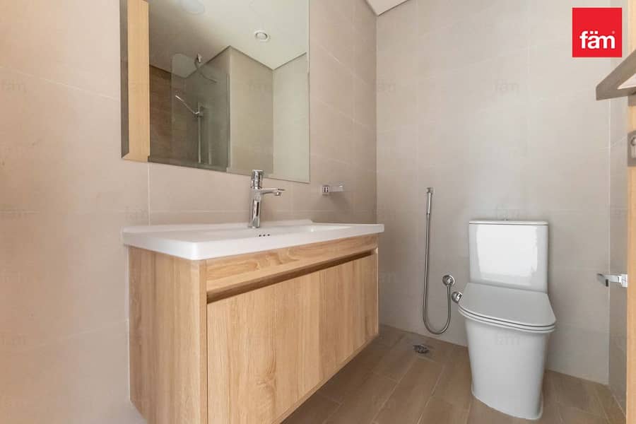 Green Belt Facing | Vacant | Great Location | New - Image 11