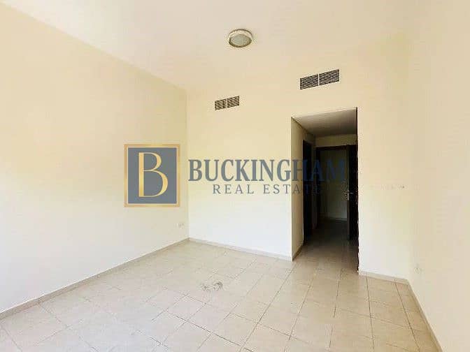 Spacious 1BR | Great Investment | Prime Location - Image 9