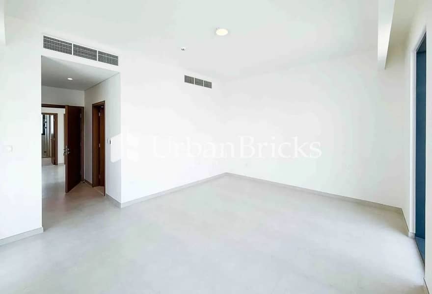 Brand New l Park Facing l Single Row - Image 9