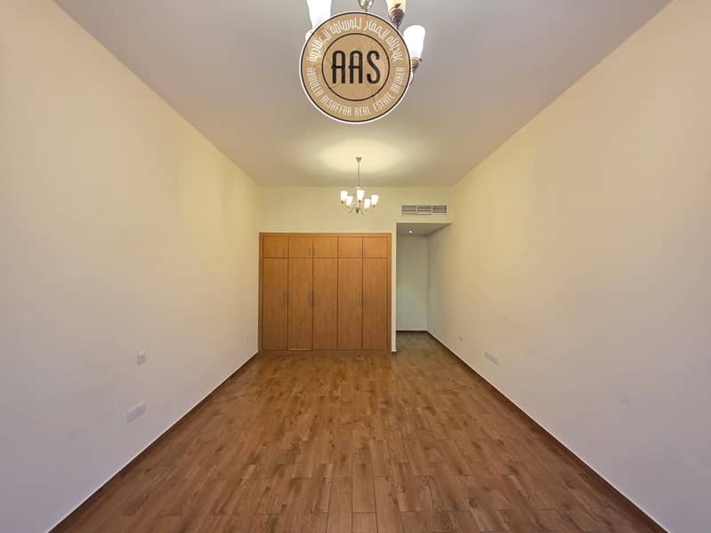 Very Spacious And Luxurious Open View 1Bhk With Chiller Free