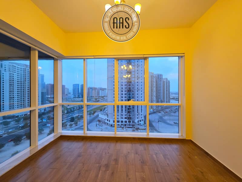 Very Spacious And Luxurious Open View 1Bhk With Chiller Free