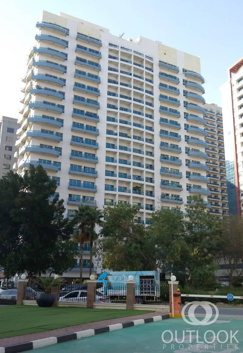 Spacious Unit I Vacant I Great Community - Image 16