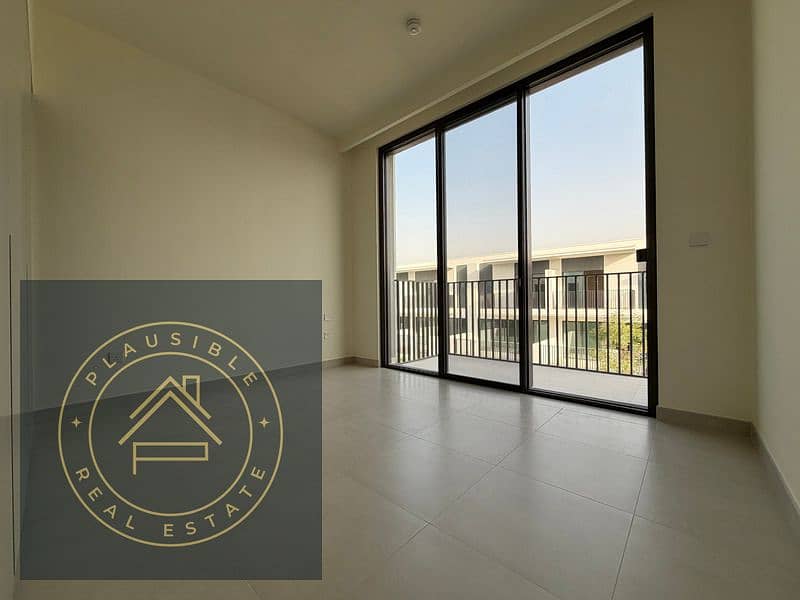 Brand New | Single Row | Prime Location - Image 10