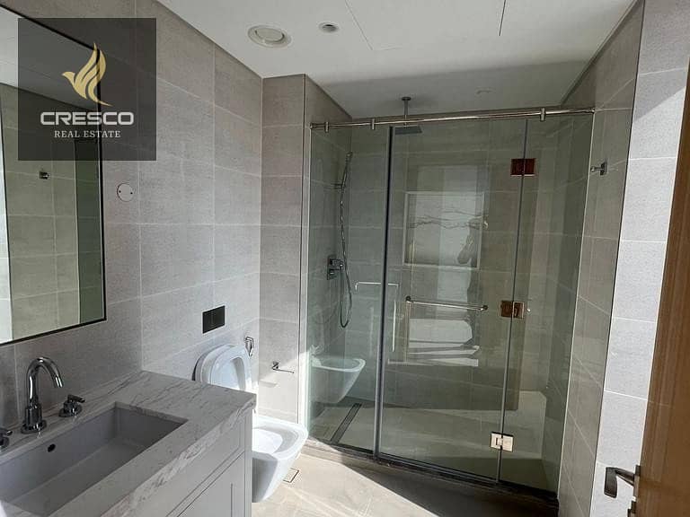 Sleek Apartment | Prime Spot | Boulevard View - Image 11