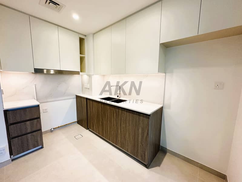 Brand New | Single Row | Spacious Layout