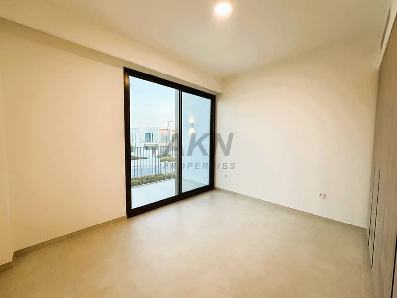 Brand New | Single Row | Spacious Layout