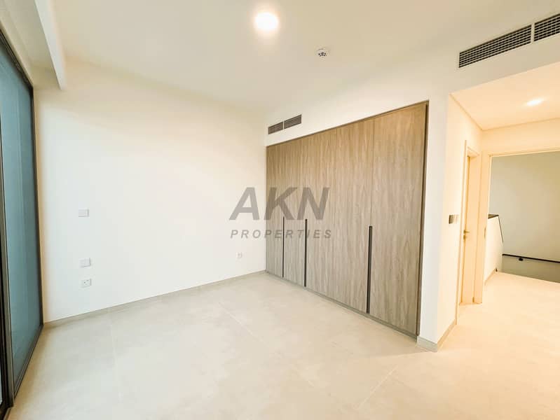 Brand New | Single Row | Spacious Layout