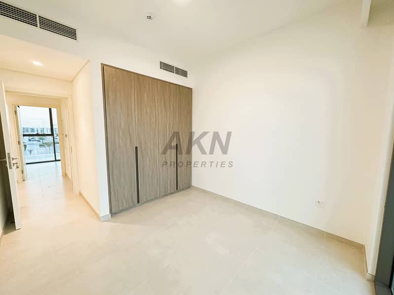 Brand New | Single Row | Spacious Layout - Image 9