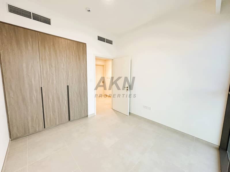 Brand New | Single Row | Spacious Layout - Image 12