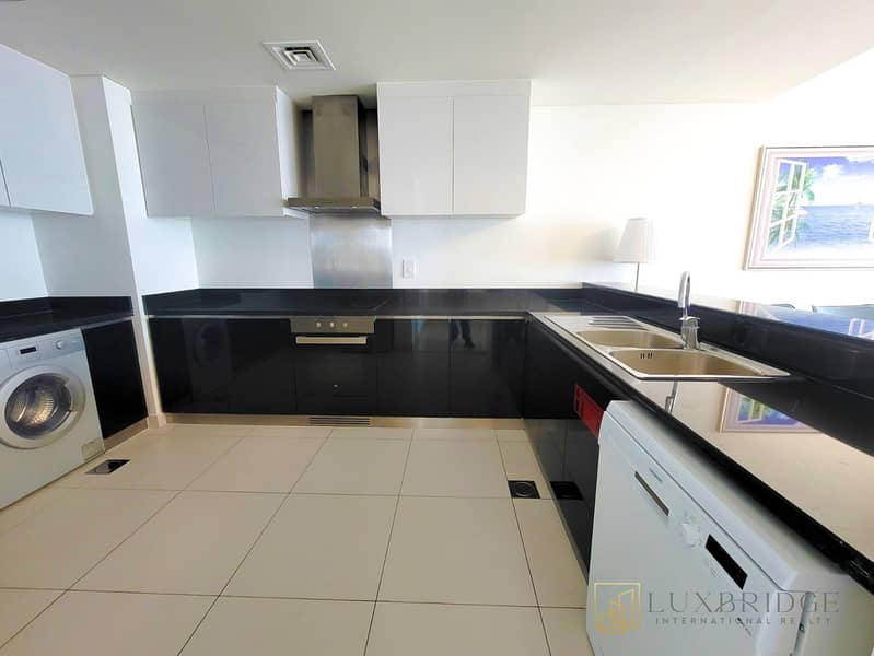 Luxury Living |Vacant | Palm View