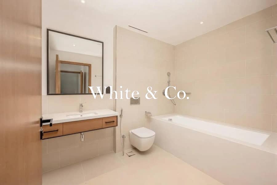 Full Marina View | Bright | Chiller Free - Image 8