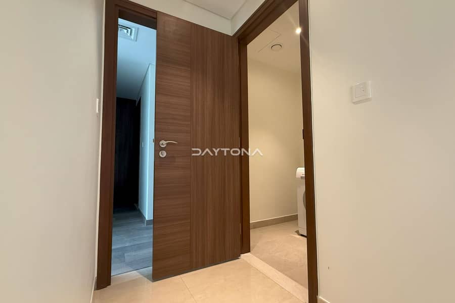 LUXURY FINISHING | CANAL VIEW | STUDY ROOM - Image 23