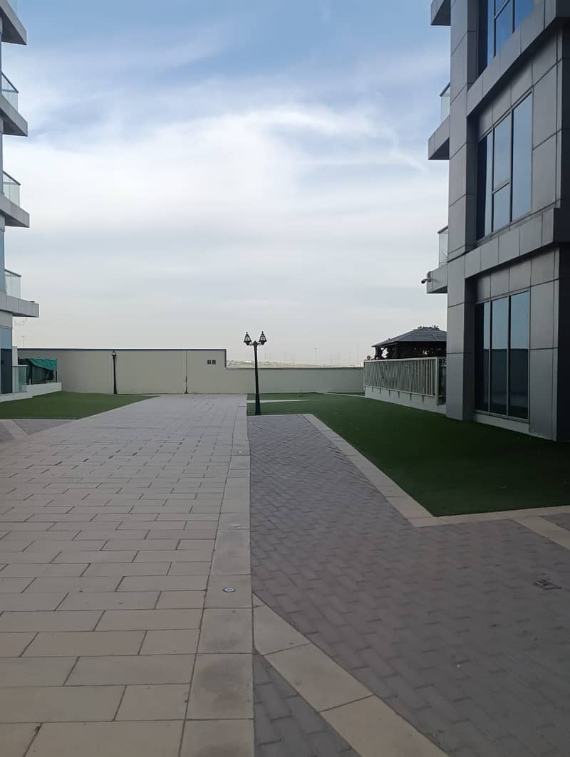 2BEDROOM | SPACIOUS LAYOUT | PODIUM FLOOR