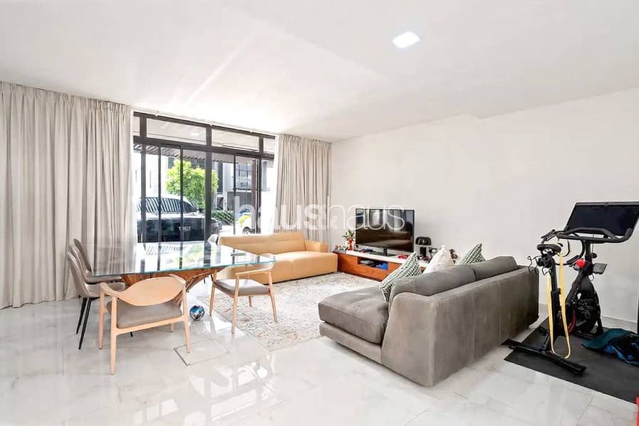 4 Bed + Maids | Fully Furnished | Fully Upgraded