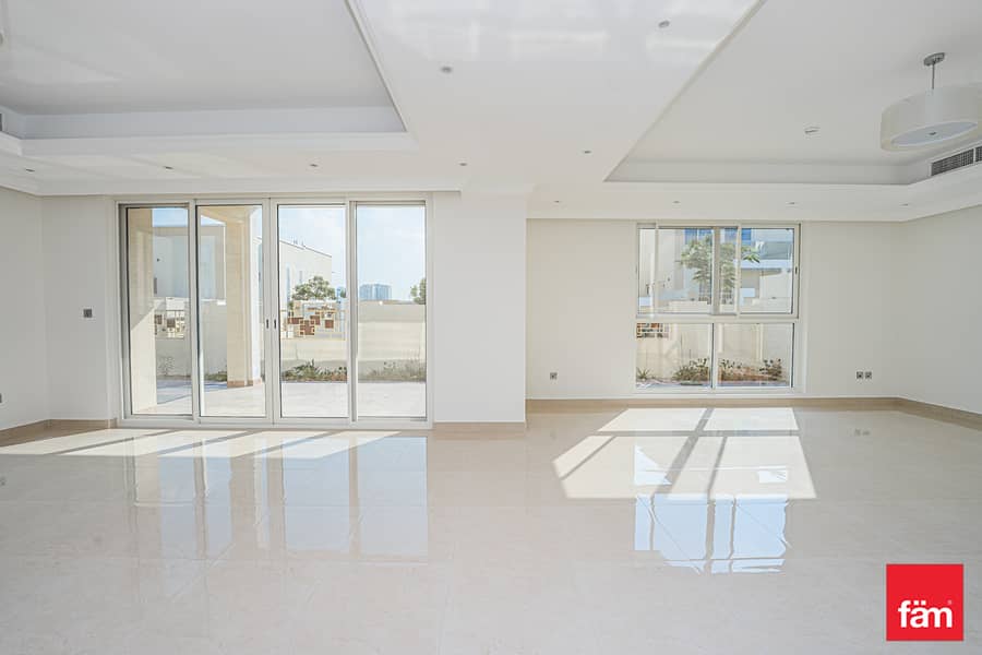 Unique Unit | En Suite | Immaculate Condition