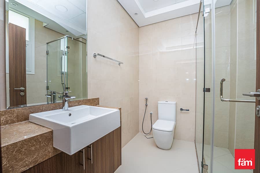 Unique Unit | En Suite | Immaculate Condition - Image 7